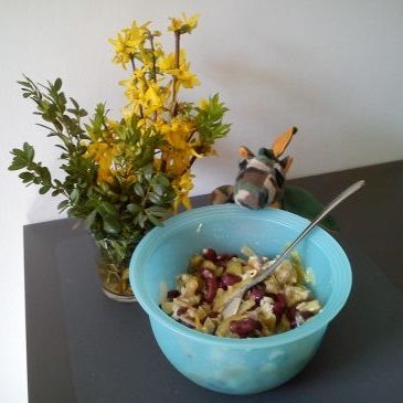 Sałatka śledziowa z fasolką