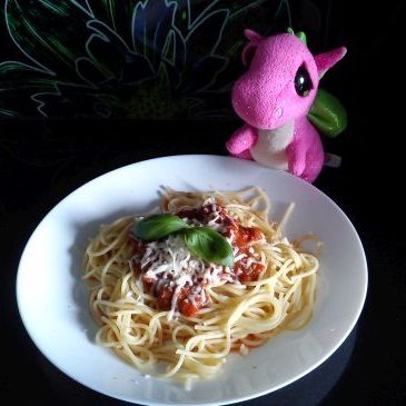 Trochę oszukane spaghetti napoli