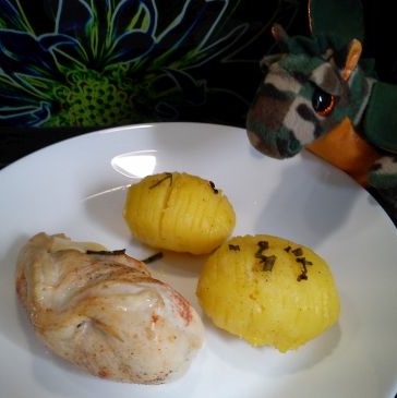 Filet z kurczaka faszerowany serem i pieczarkami