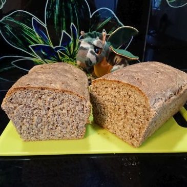 Chleb pszenno-żytni z nasionami