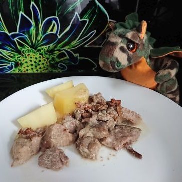 Udziec z indyka na dziko z kurkami