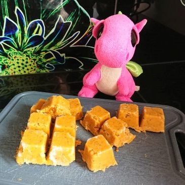 Mięsna kostka rosołowa z warzyw z rosołu