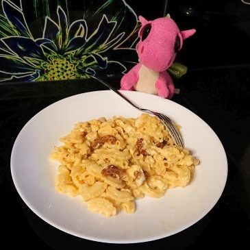 Makaron z jajkiem i suszonymi pomidorami