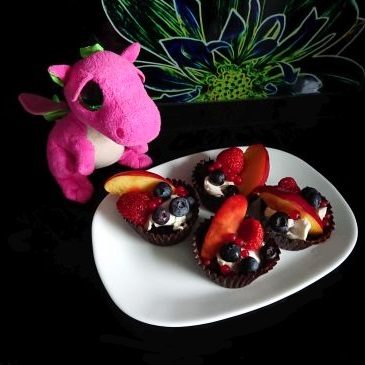 Czekoladowe babeczki z owocami