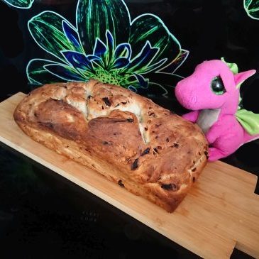 Chleb drożdżowy z żurawiną i słonecznikiem