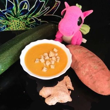 Zupa krem z batatów i cukinii