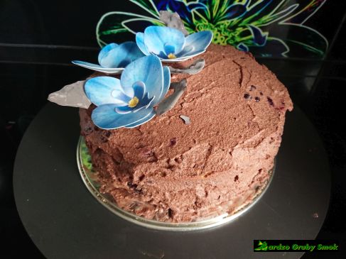 tort kakaowy z galaretką i owocami