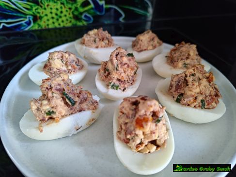 jajka faszerowane suszonymi pomidorami