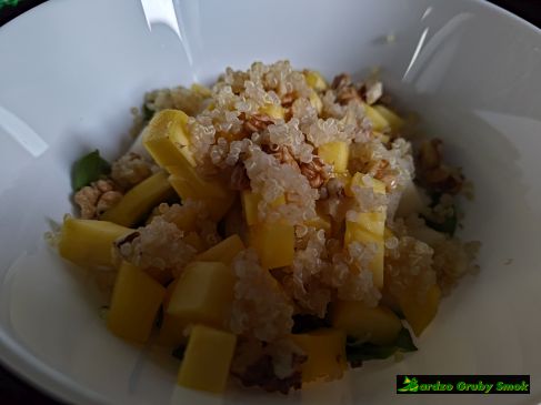 Sałatka z mango, gruszką i miętą
